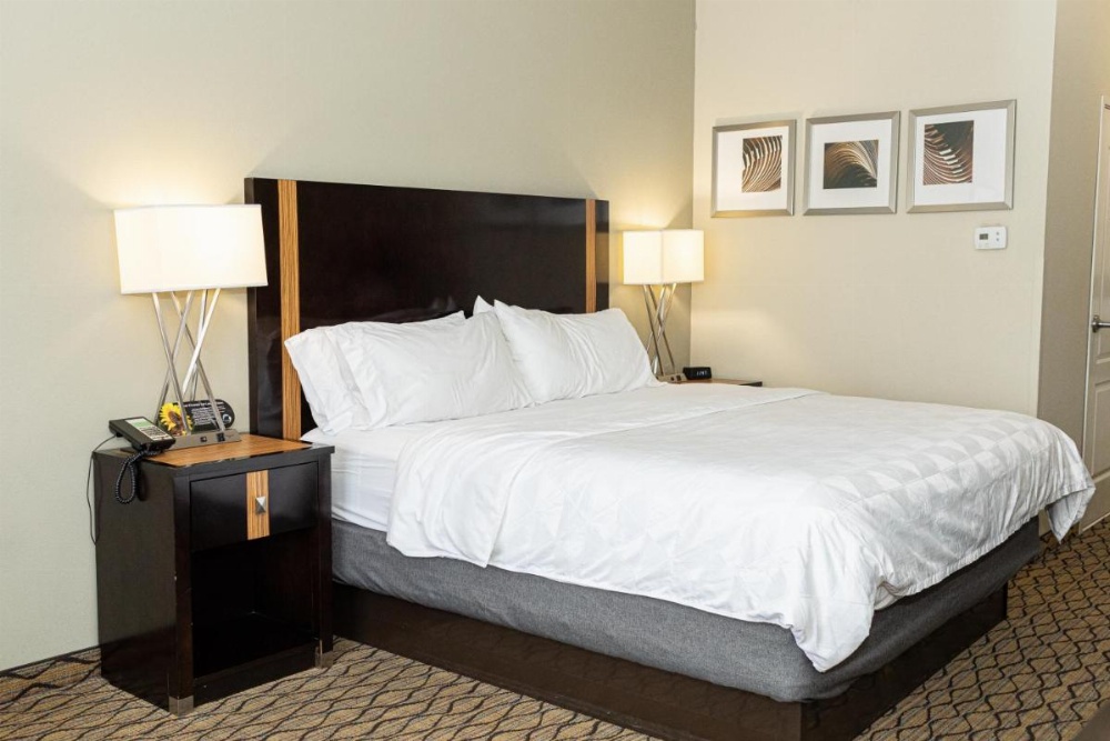 Room image 3