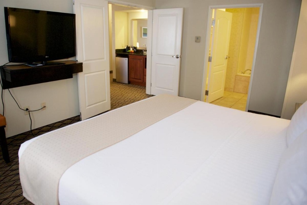 Room image 2
